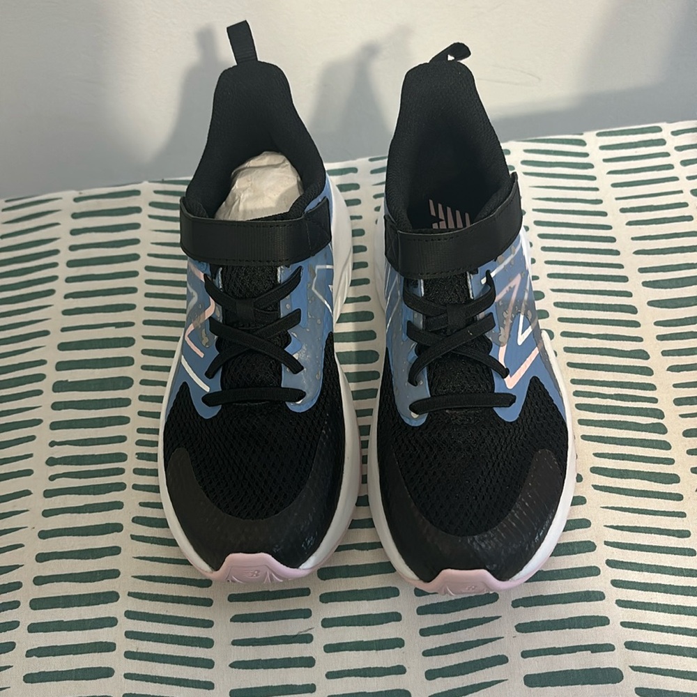 New balance, rave, Runner V2 bungee lace top strap